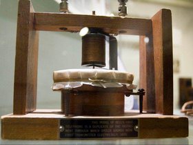 This model of Bell s first telephone is a duplicat.jpg